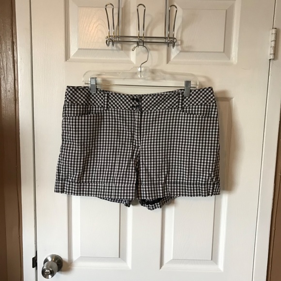 ⏳DONATING 4/20⏳ Gingham Cuffed Trouser Shorts - Picture 3 of 8
